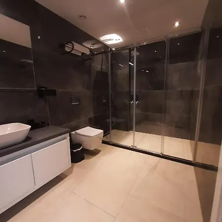 Otel Serife Hanim Konagi